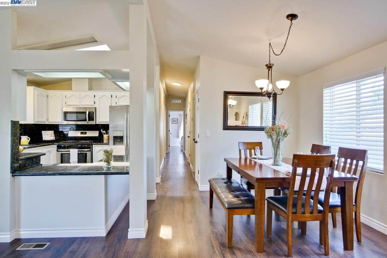 503 Willow Ave - Photo 1