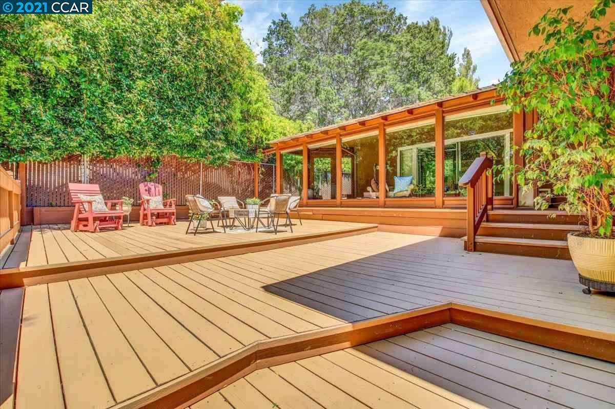 21 Holly Ln - Photo 1