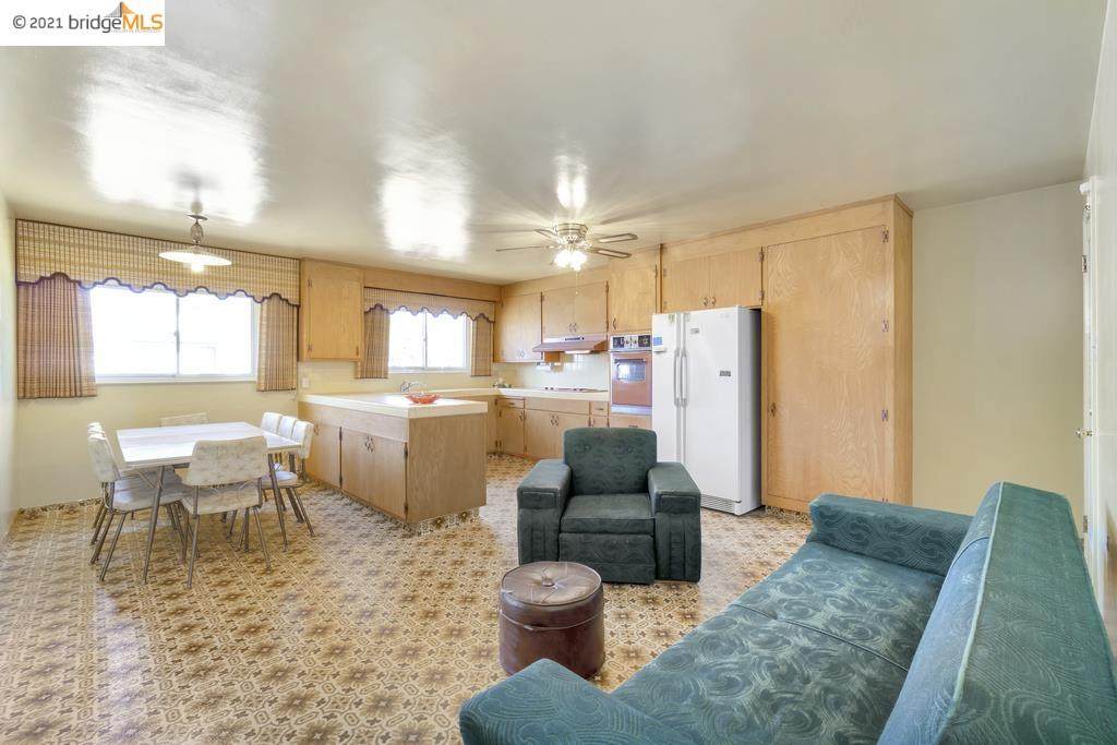 650 Civic Center - Photo 1