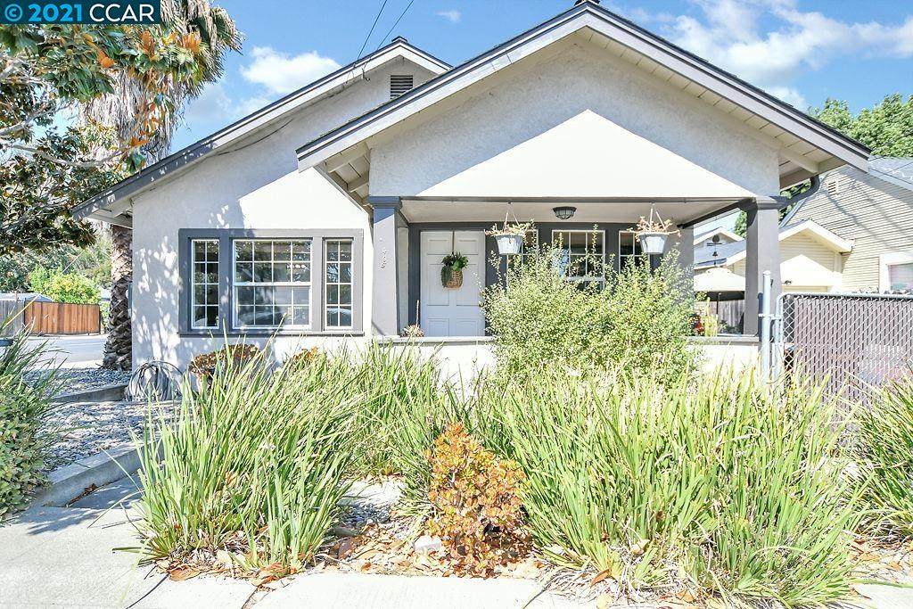 405 Arreba Street - Photo 1
