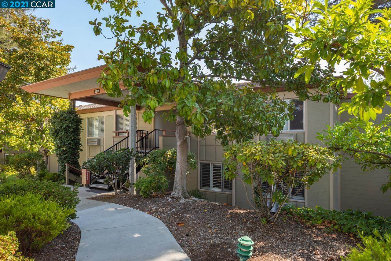 1208 Skycrest 8 - Photo 1