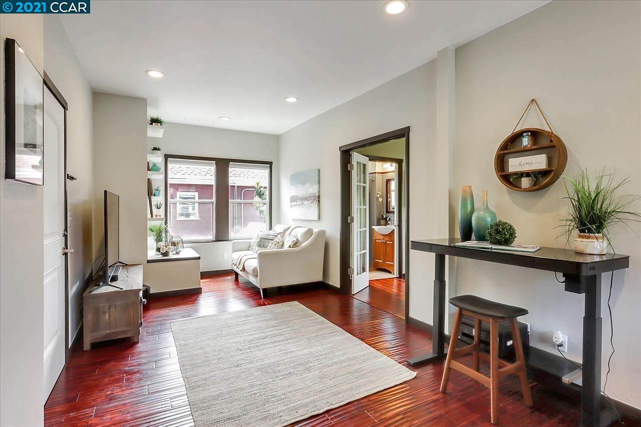 546 30Th St 3 - Photo 1