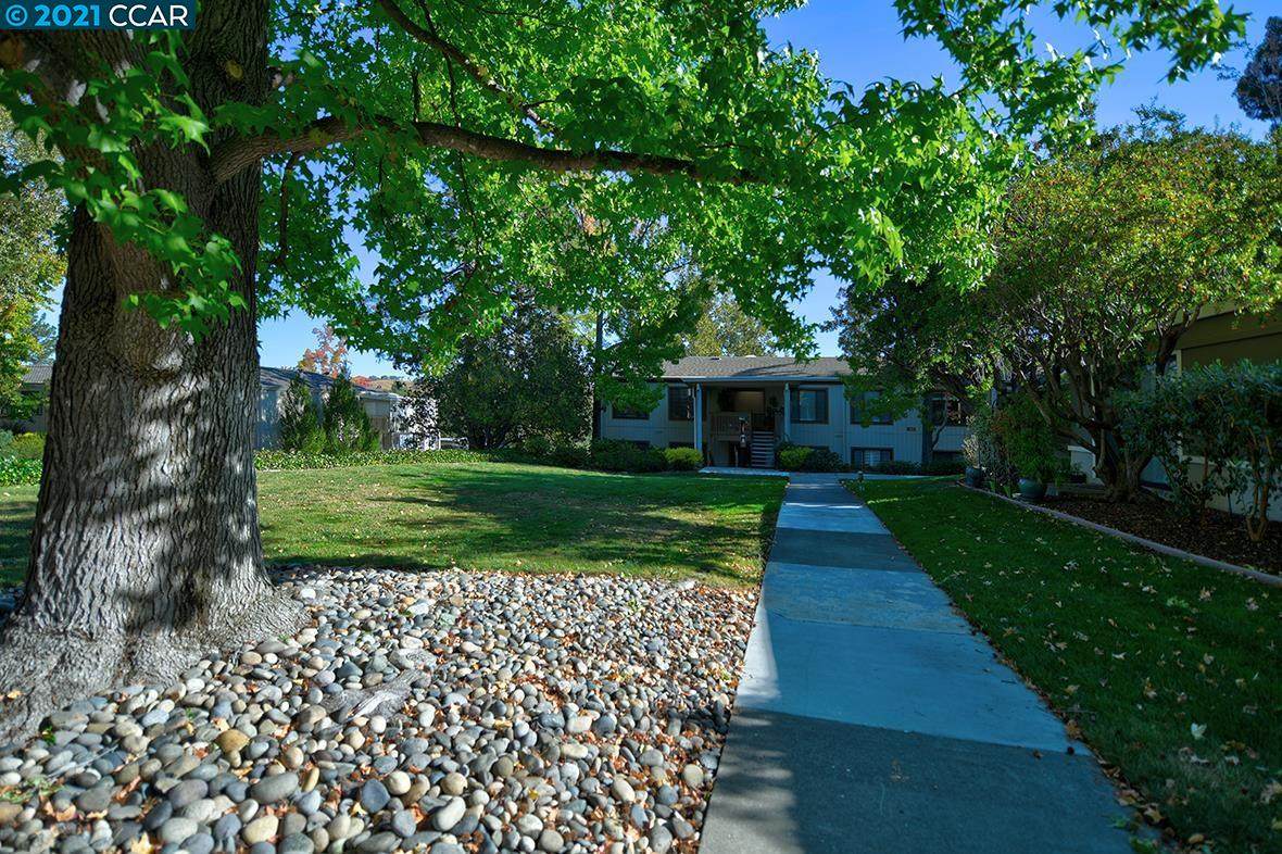 1125 Fairlawn Ct 4 - Photo 1