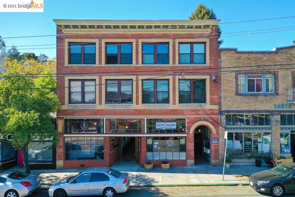 147 Richmond Ave - Photo 1