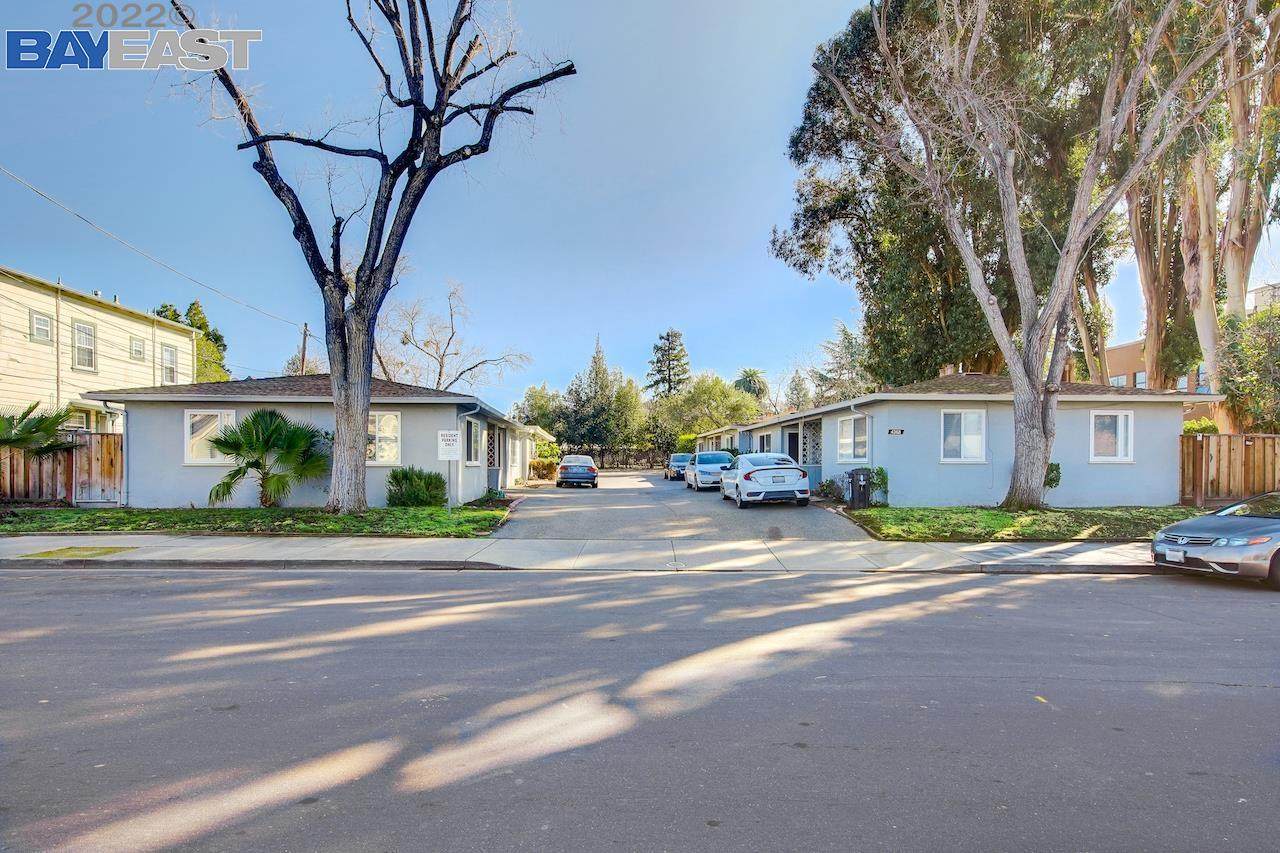 4368 Railroad Ave - Photo 1
