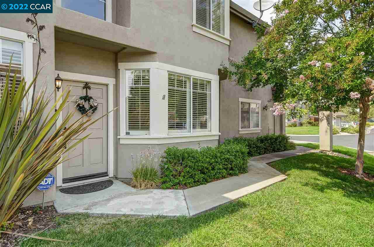 321 Sutton Cir - Photo 1
