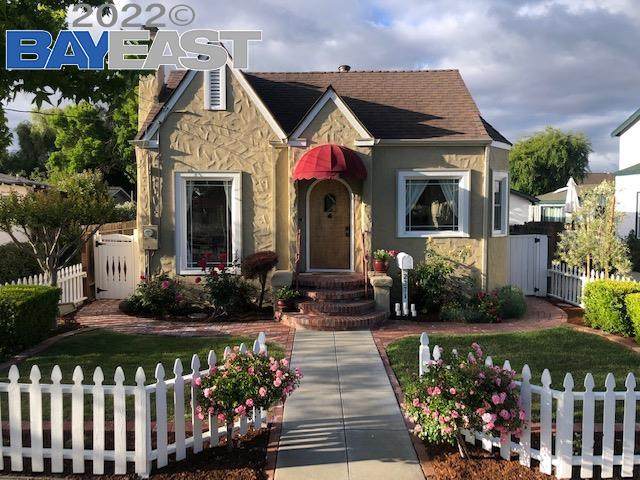 2371 College Ave - Photo 1