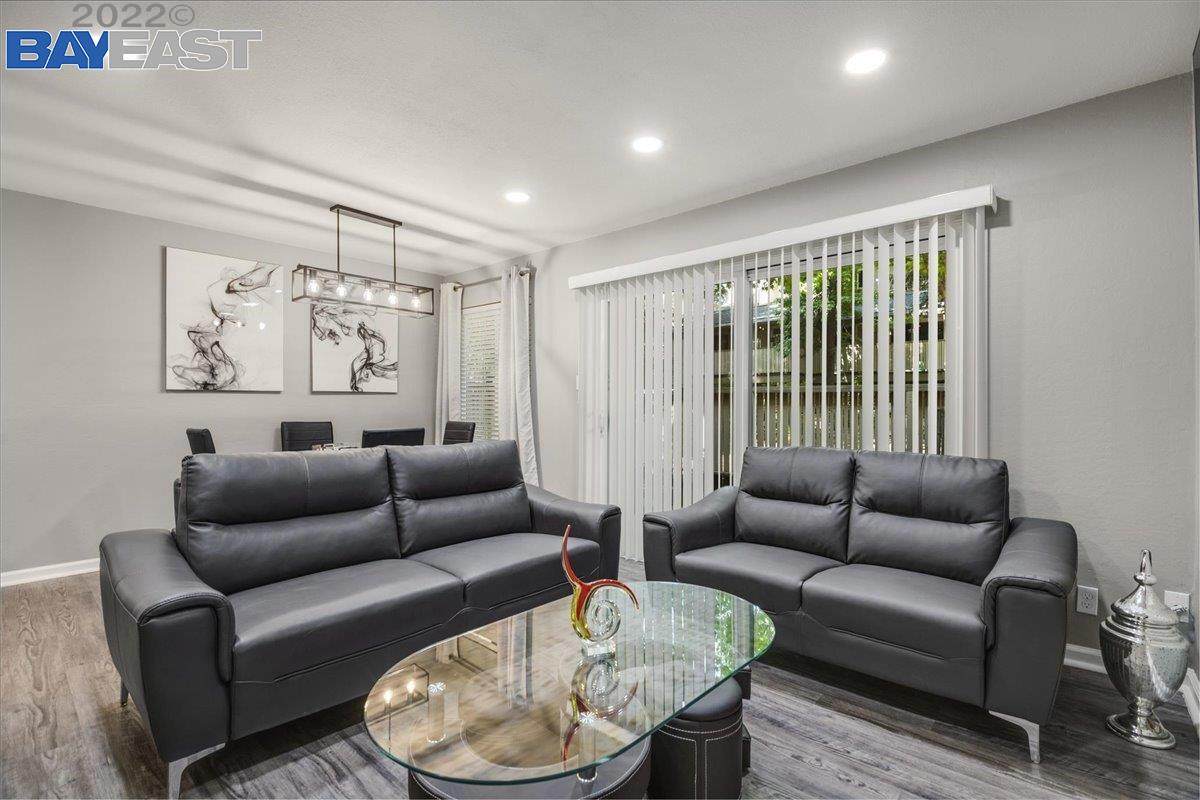 2724 Oak Rd 90 - Photo 1