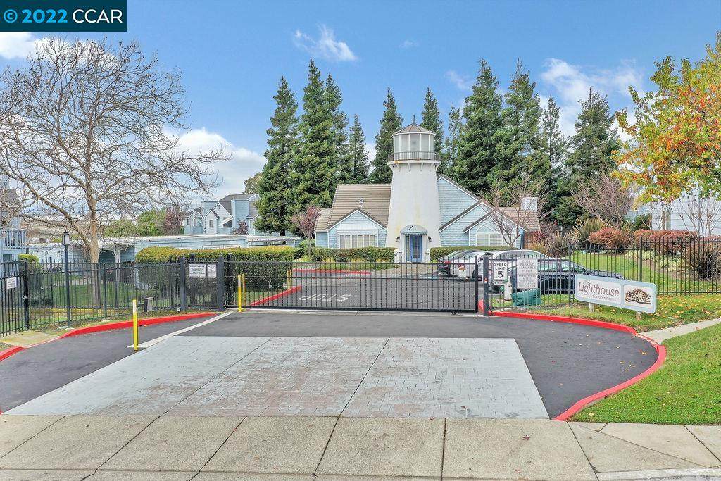 177 Lighthouse Drive - Photo 1