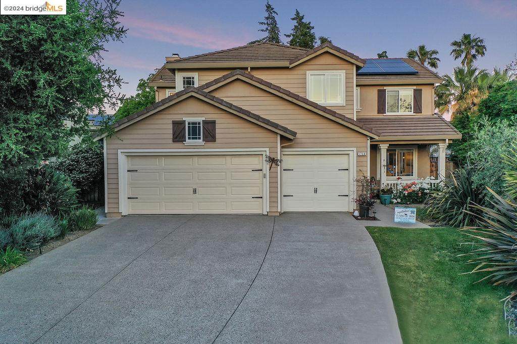 1736 Diamond Springs Ct - Photo 1