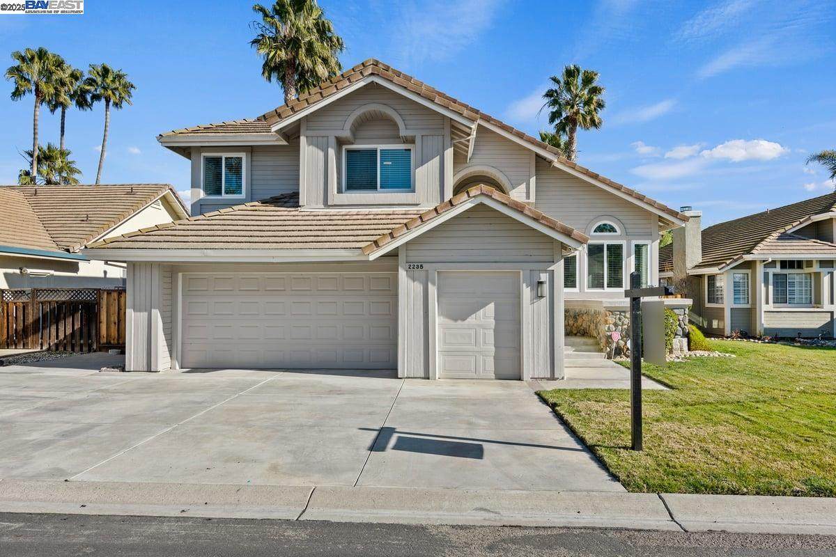 2235 Colonial Court - Photo 1