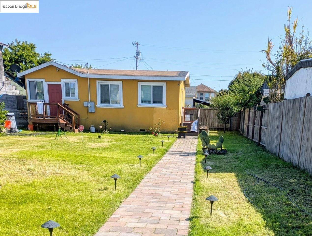 720 Alamo Ave - Photo 1