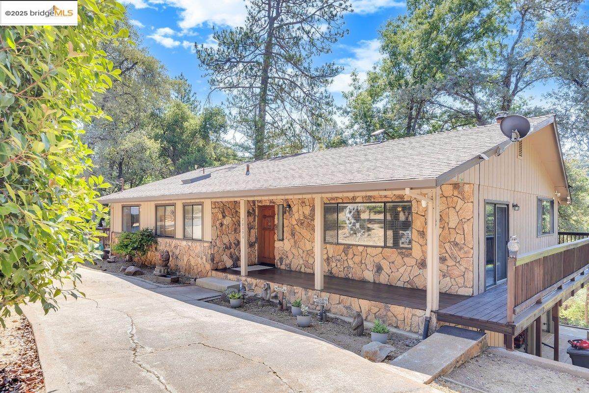 20090 Soulsbyville Rd. - Photo 1