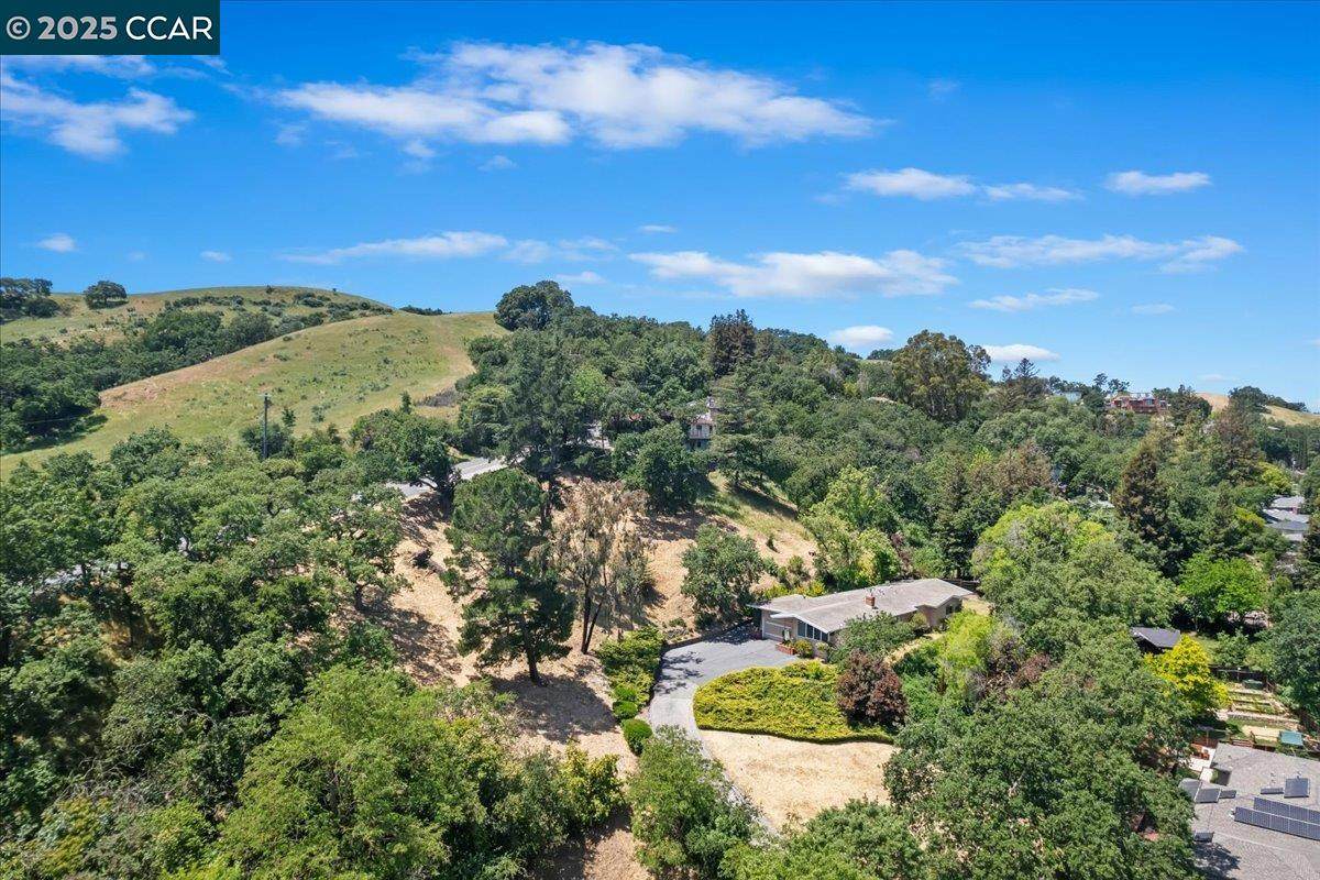 645 Evelyn Ct - Photo 1