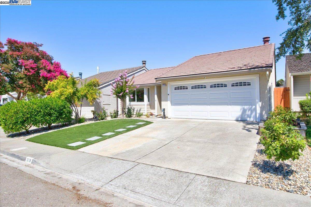 318 Lone Oak Dr - Photo 1