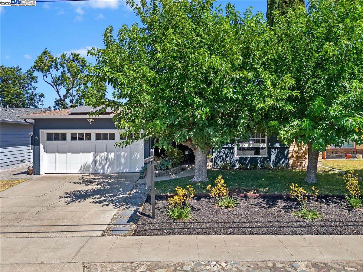 168 Albatross Ave - Photo 1