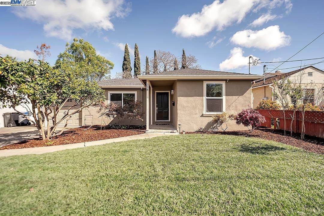338 Orchard Ave - Photo 1