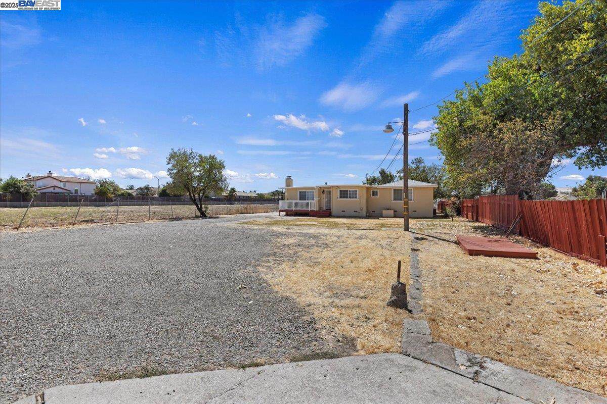 2688 Byron Rd - Photo 1