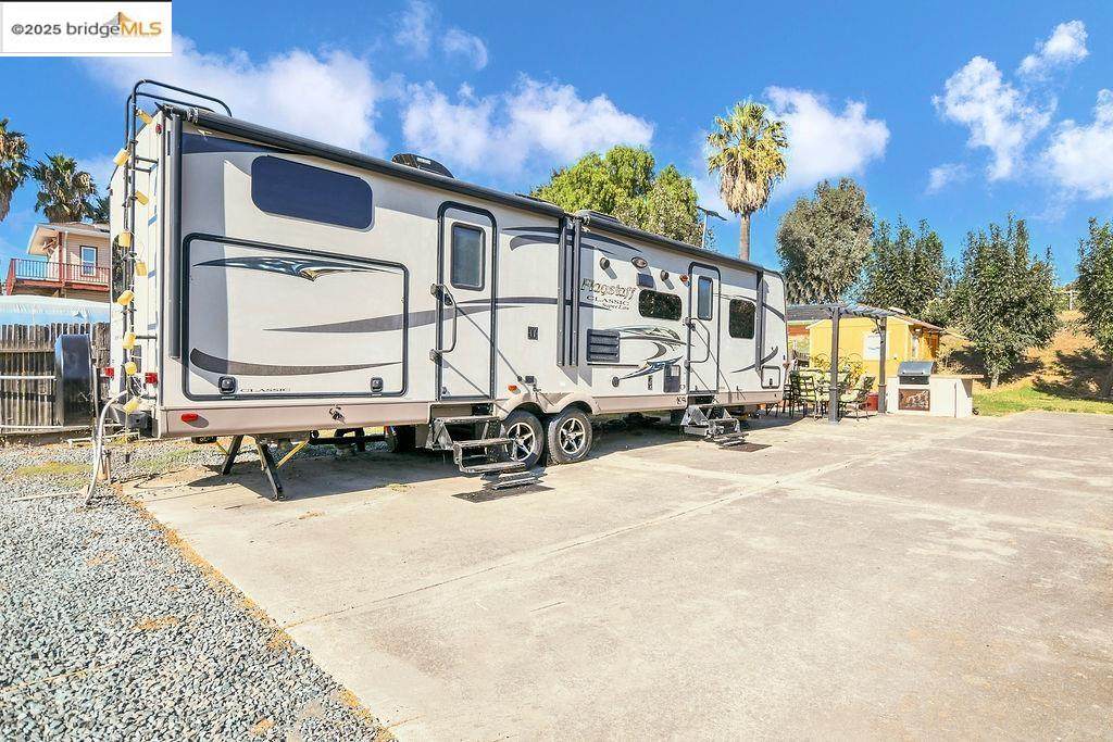 4960 Sandmound Boulevard - Photo 1