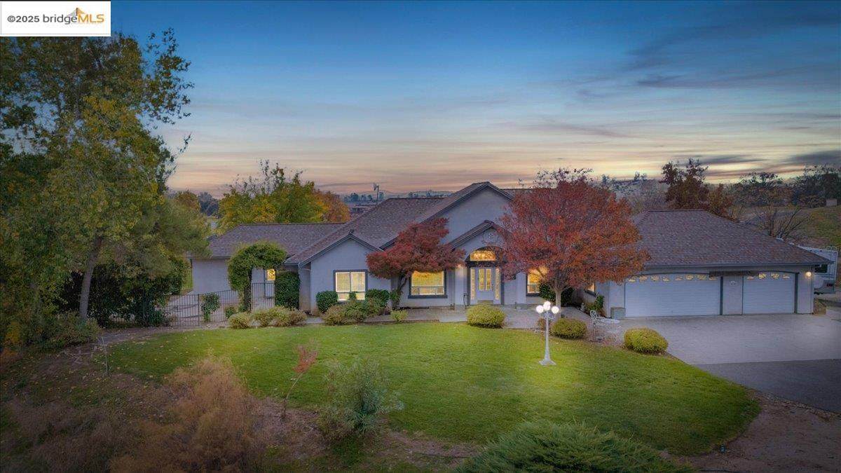 10200 Bell Mooney Rd. - Photo 1