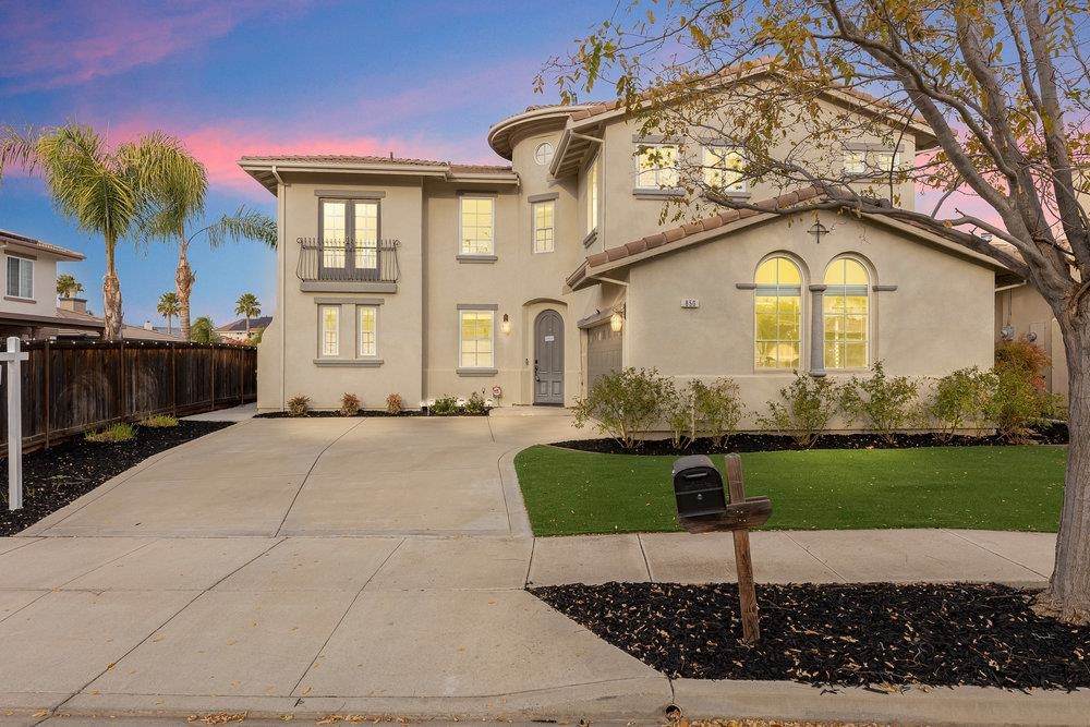 850 Monterey Ct - Photo 1