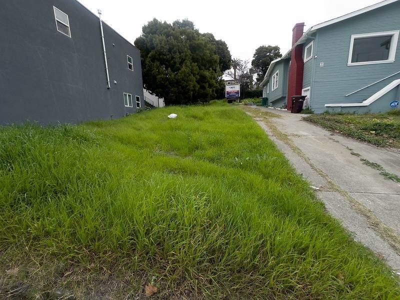 Macarthur Blvd - Photo 1