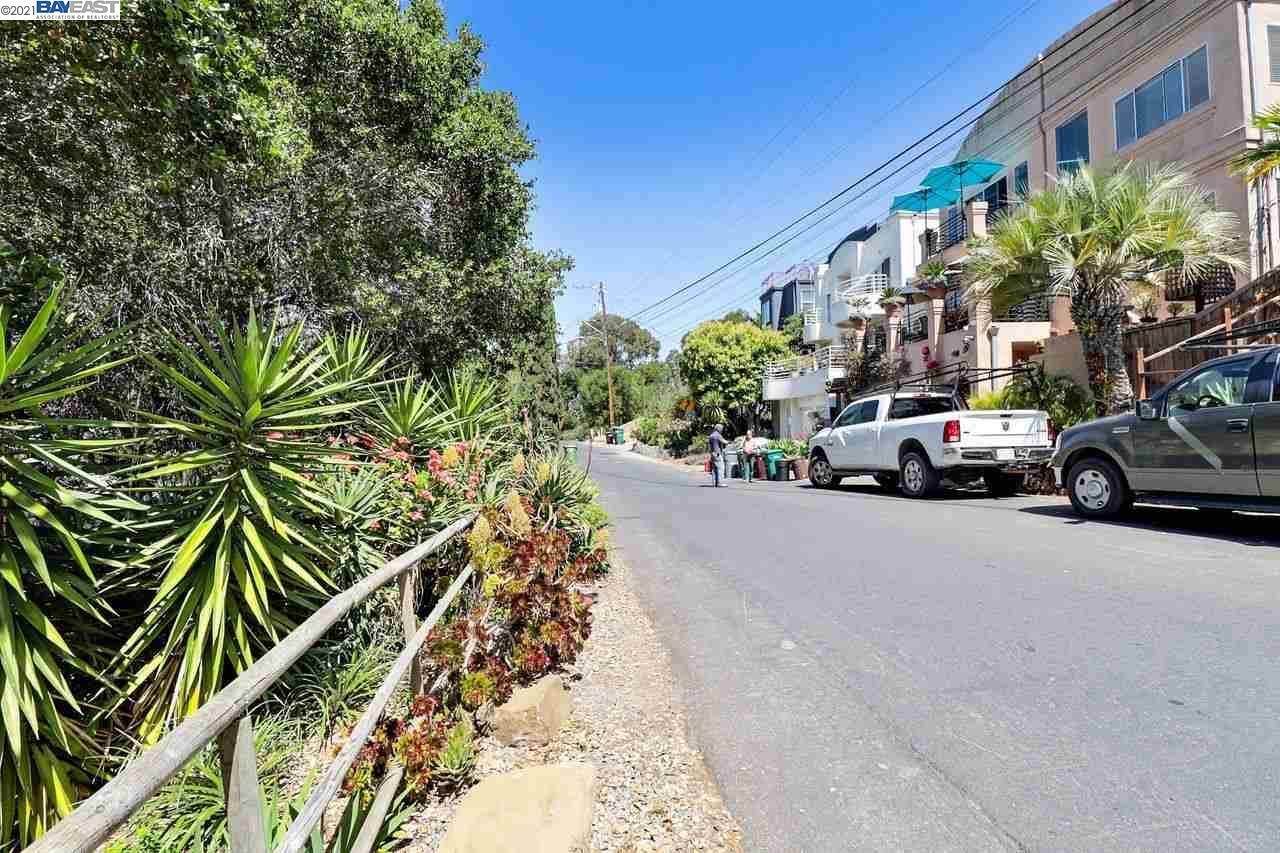 Outlook Ave - Photo 1