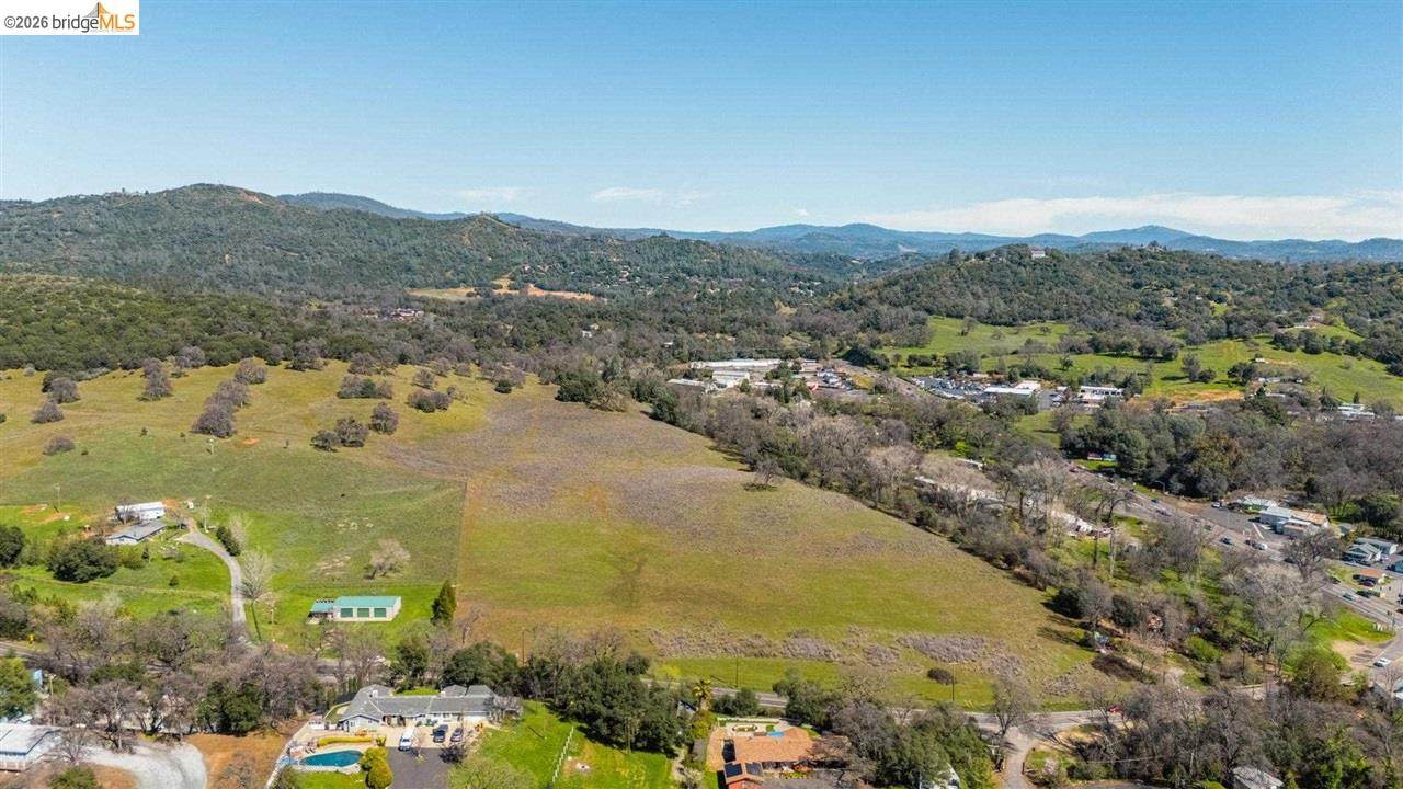 18701 Rawhide Rd - Photo 1