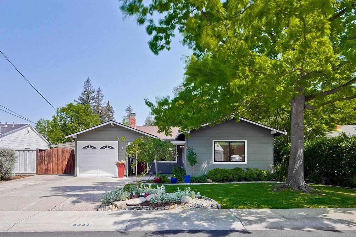 4237 Suzanne Dr - Photo 1