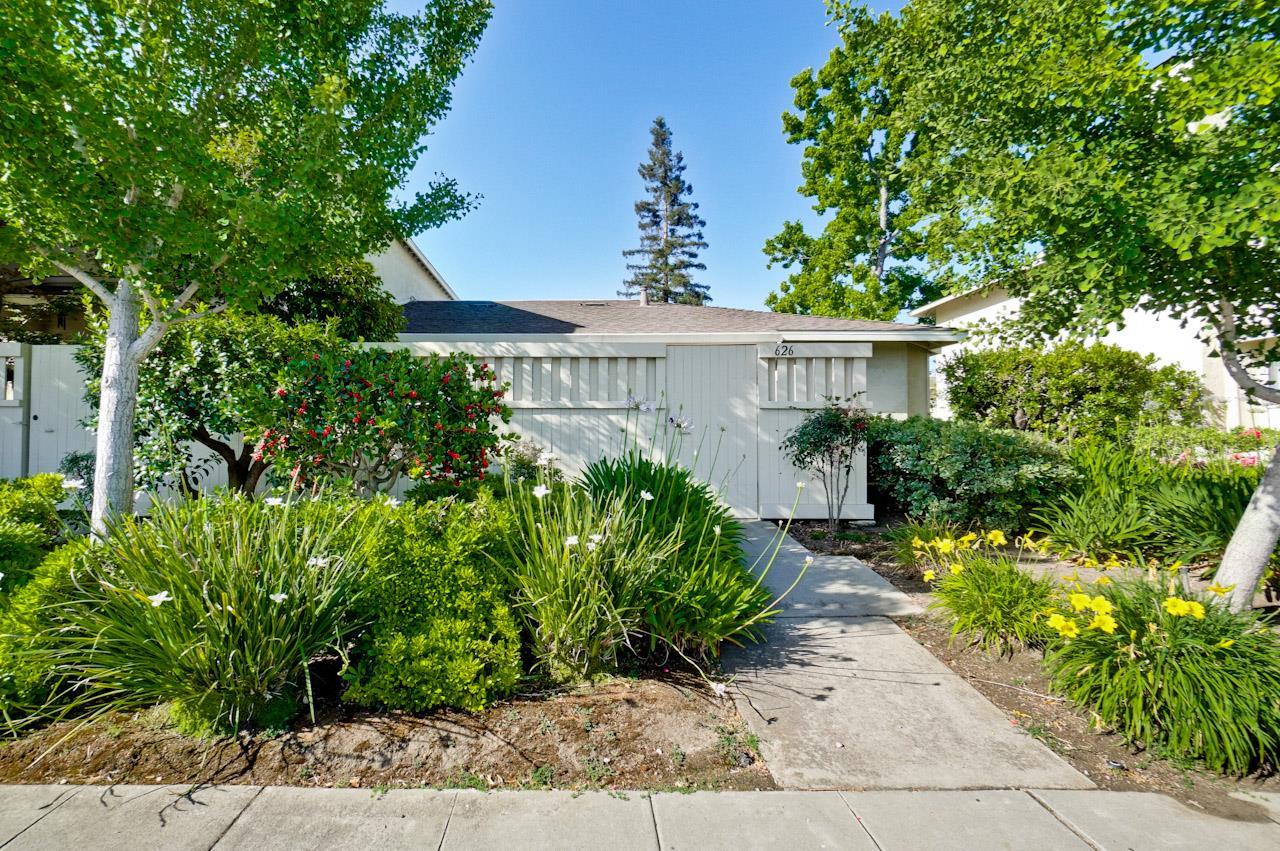 626 Crescent Ave - Photo 1