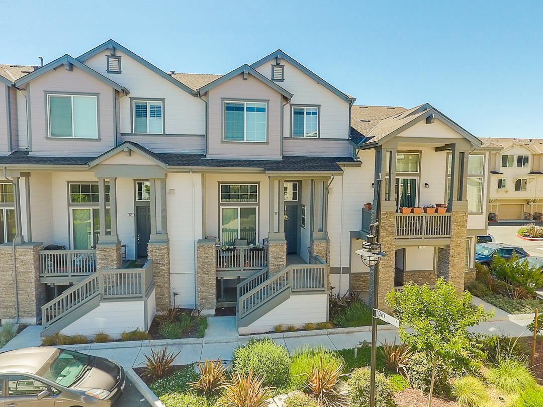 135 Sapphire Ln - Photo 1