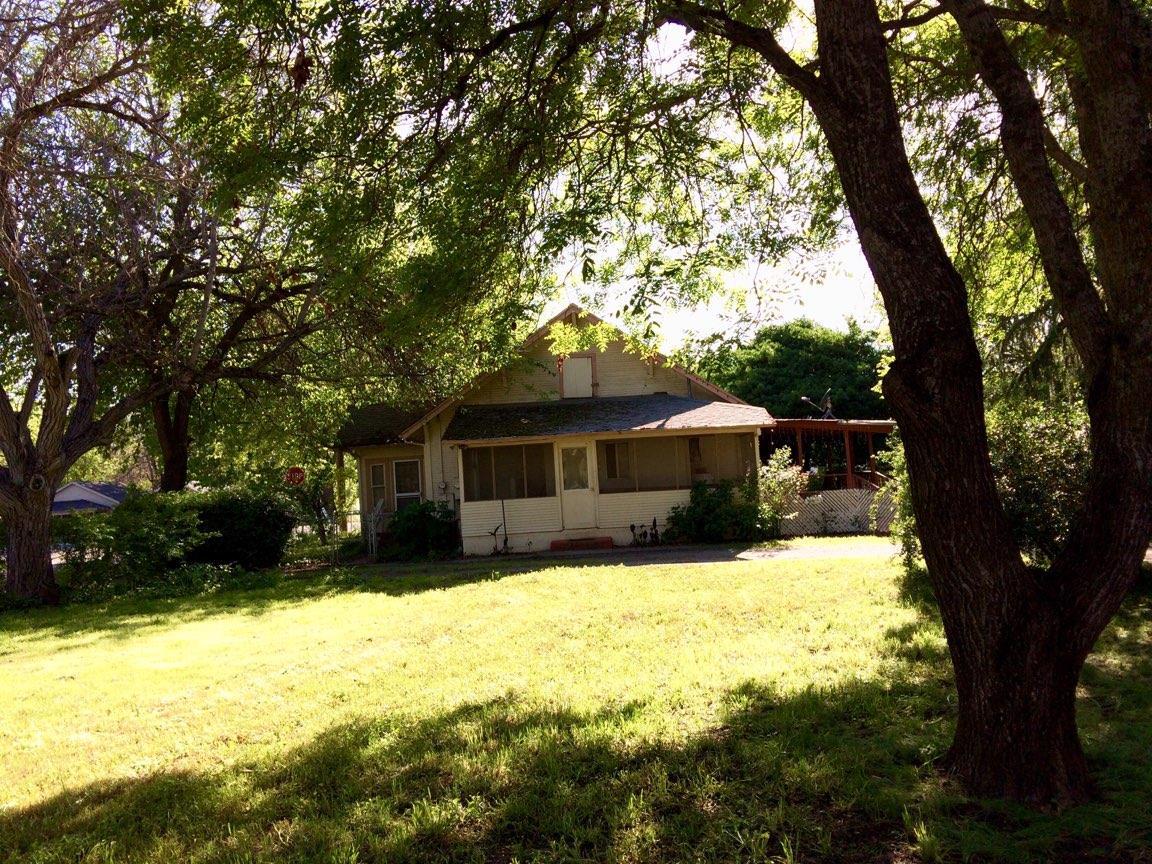 24238 Electric Ave - Photo 1