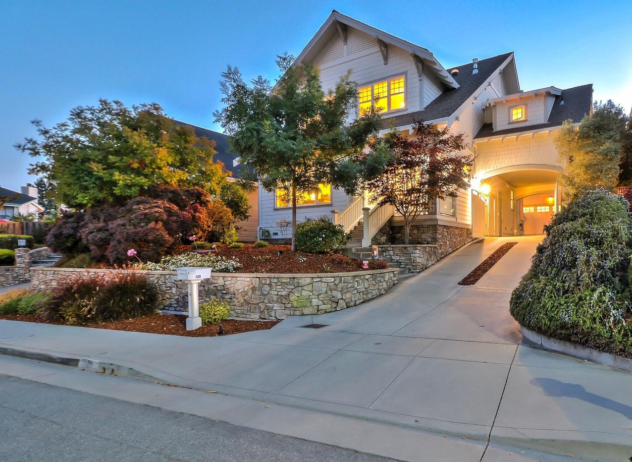 129 English Dr - Photo 1