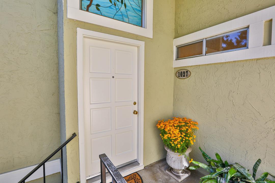 1027 Delna Manor Ln - Photo 1