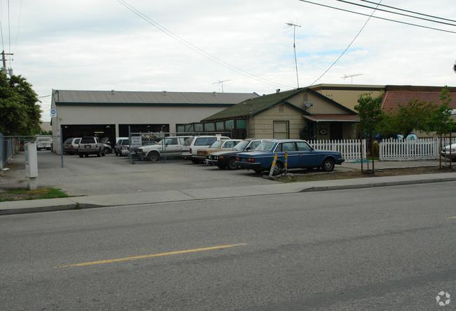 2566 Leghorn St - Photo 1
