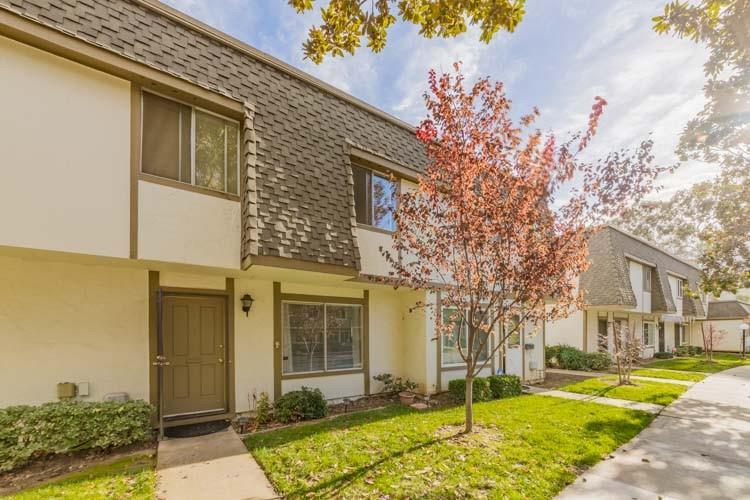 208 Fairway Glen Ln - Photo 1