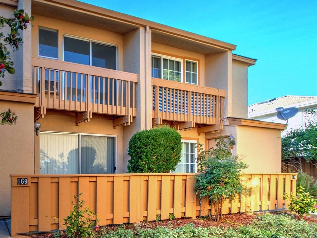 125 Connemara Way 169 - Photo 1