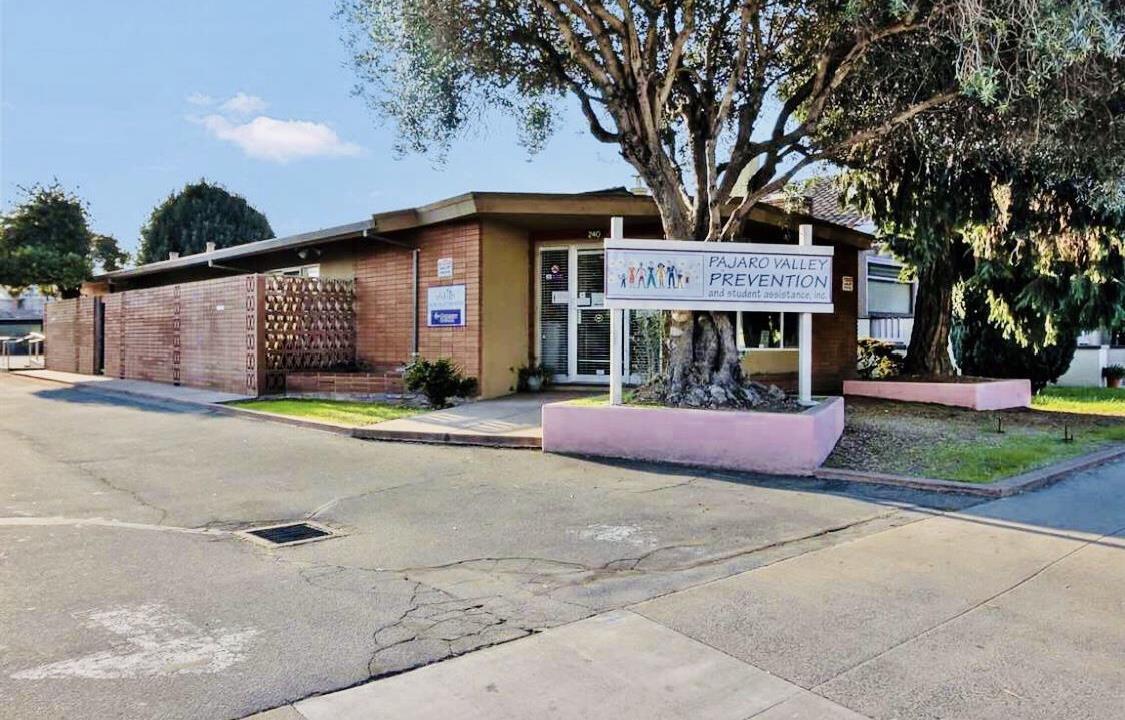 240 Lake Ave - Photo 1