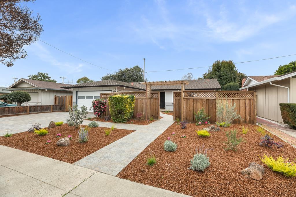 1154 Mckinley Ave - Photo 1