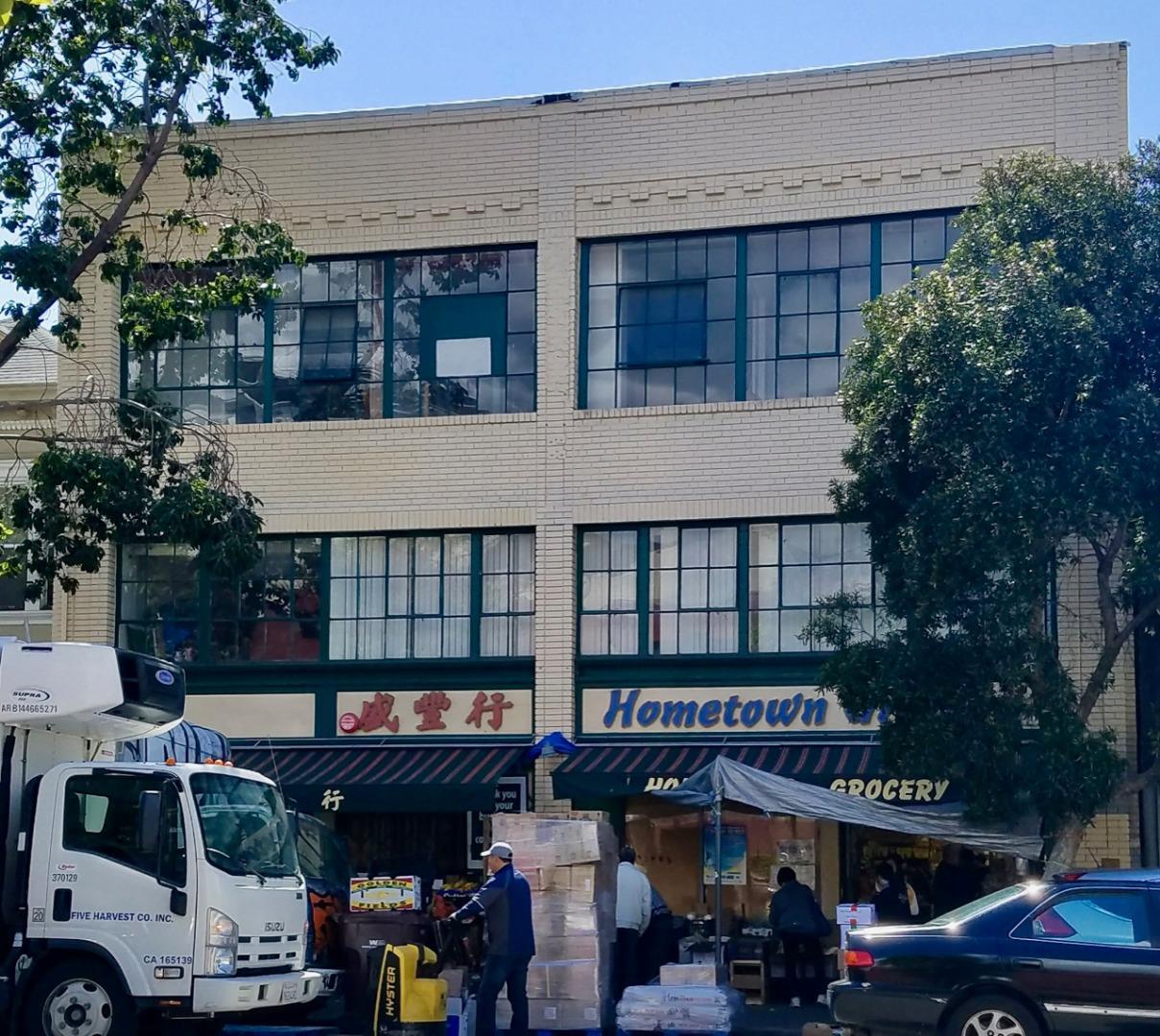 10th St - Photo 1