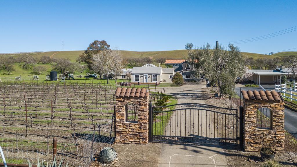 5556 Mines Rd - Photo 1