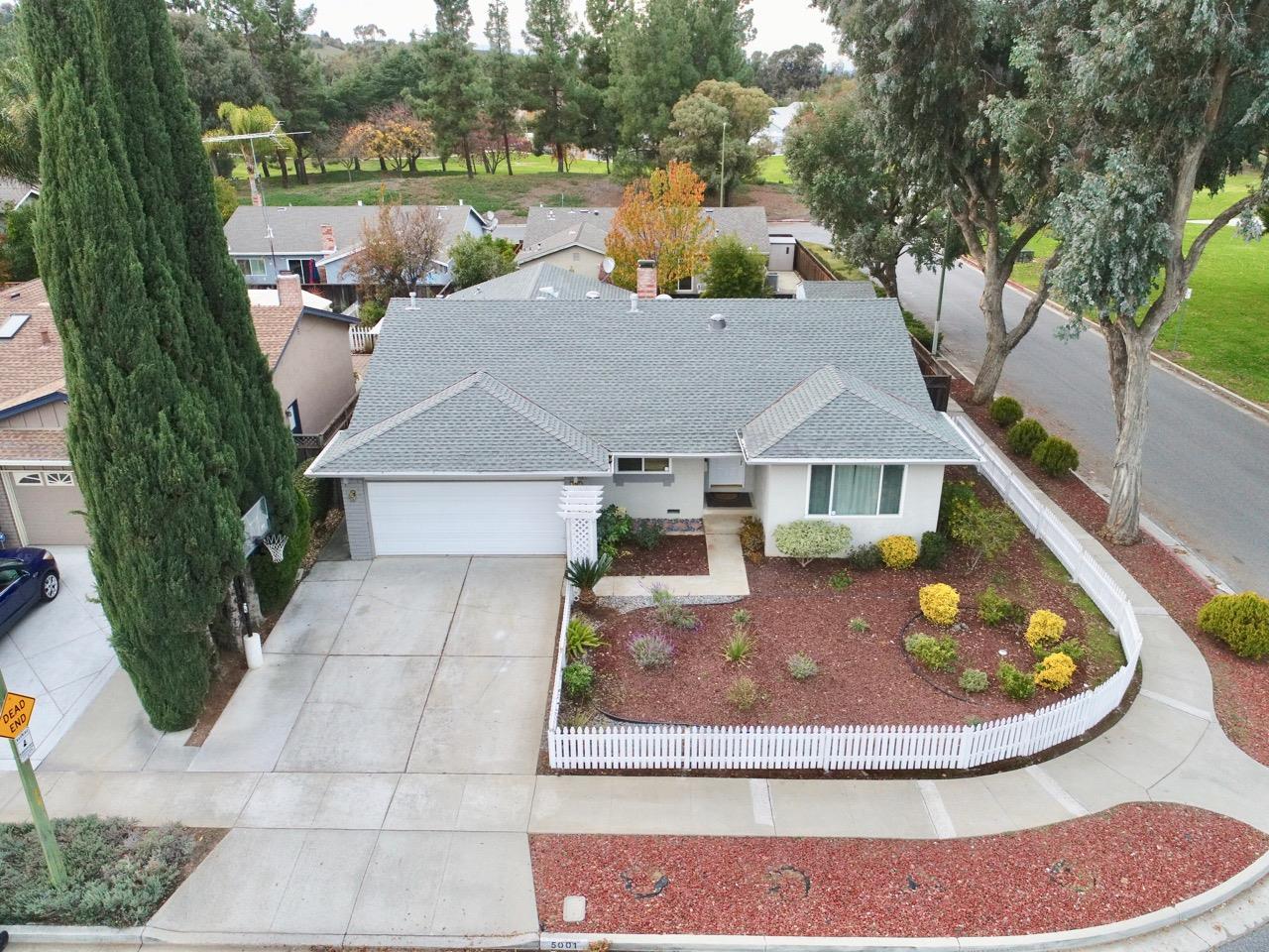 5001 Royal Estates Ct - Photo 1