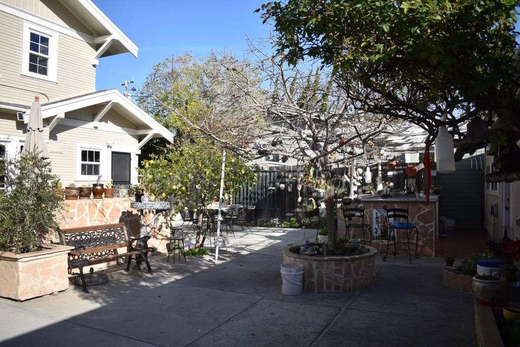 840 Linden Ave - Photo 1