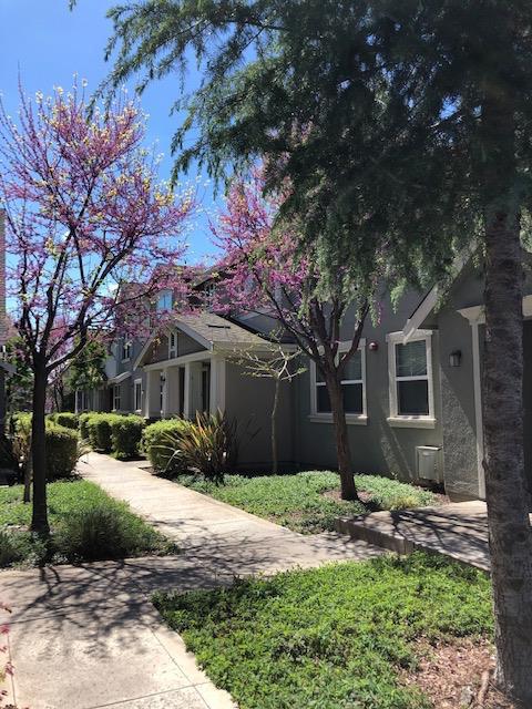 140 Caroline Ln - Photo 1