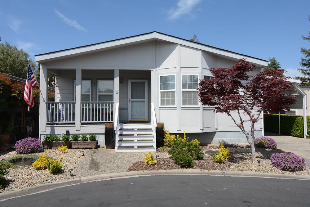 5 Spring Ln 5 - Photo 1