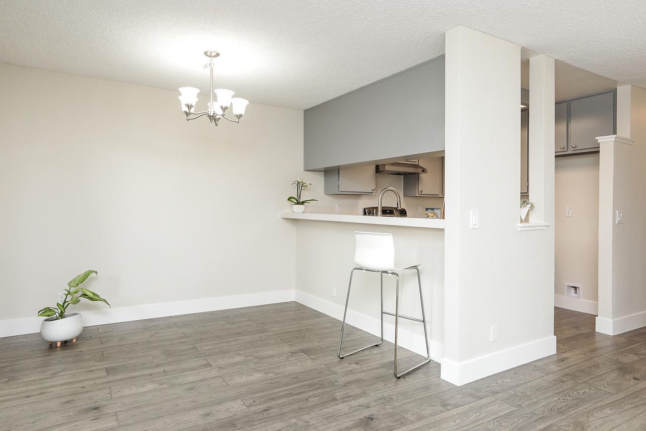203 Sunwood Meadows Pl - Photo 1