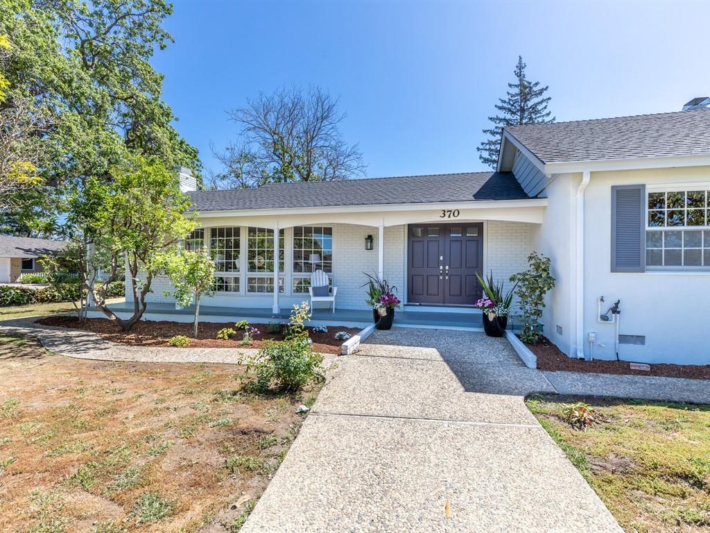 370 Juanita Way - Photo 1