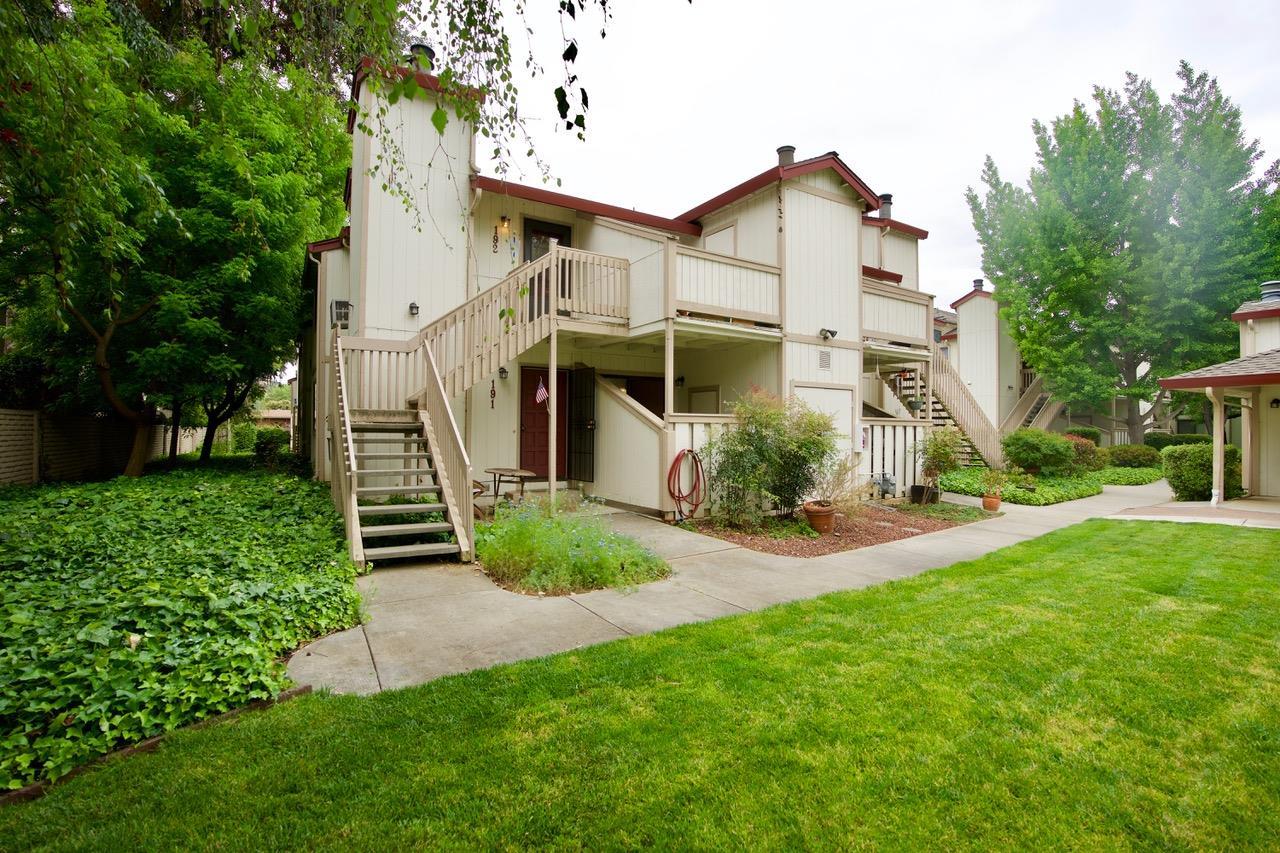 191 Sunwood Meadows Pl - Photo 1