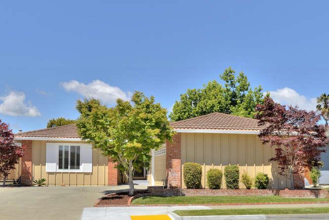 1199 Marlin Ave - Photo 1
