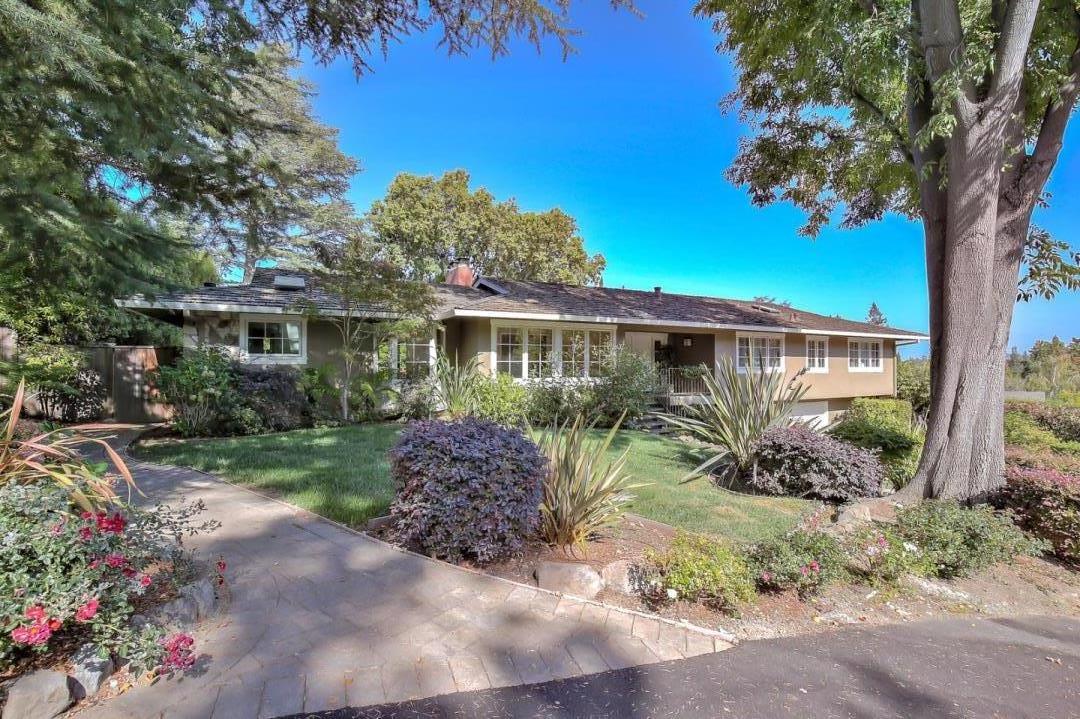 1010 Continental Dr - Photo 1
